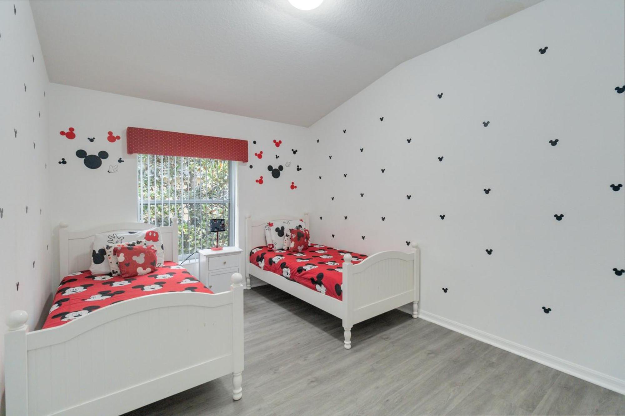 Sand Lake Condo *