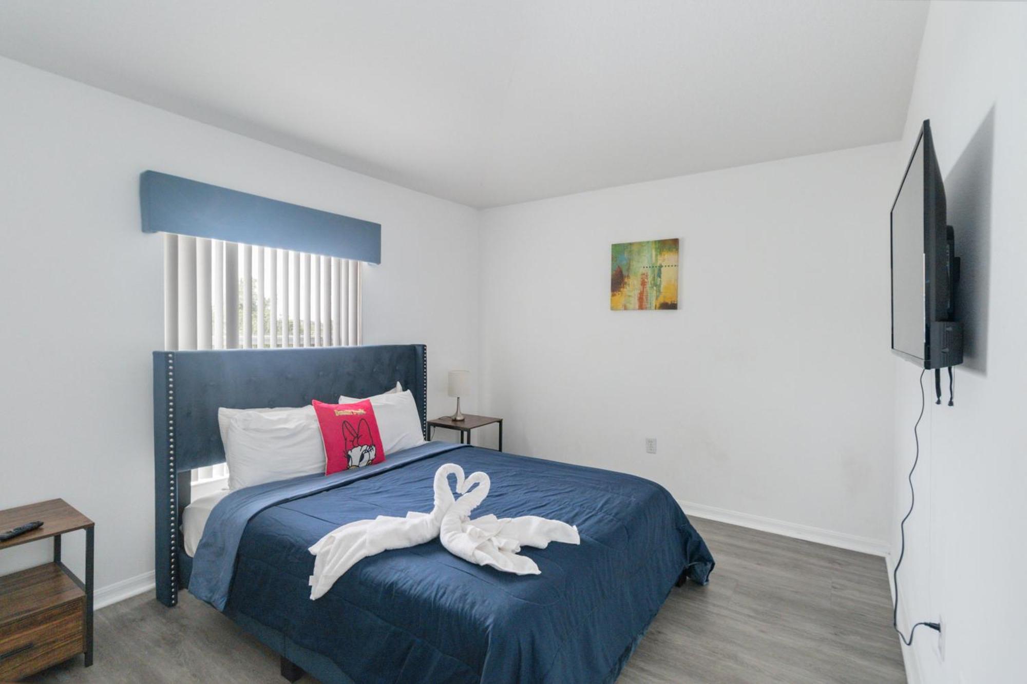 Sand Lake Condo *